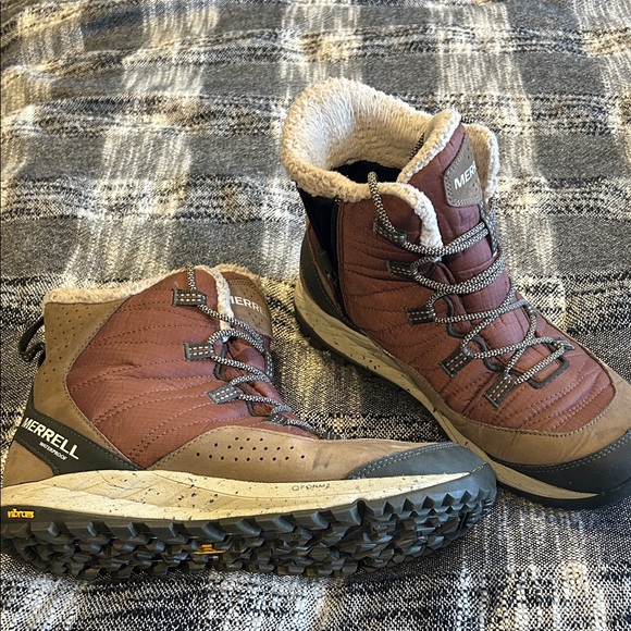 Merrell Waterproof Bootd - Picture 1 of 5